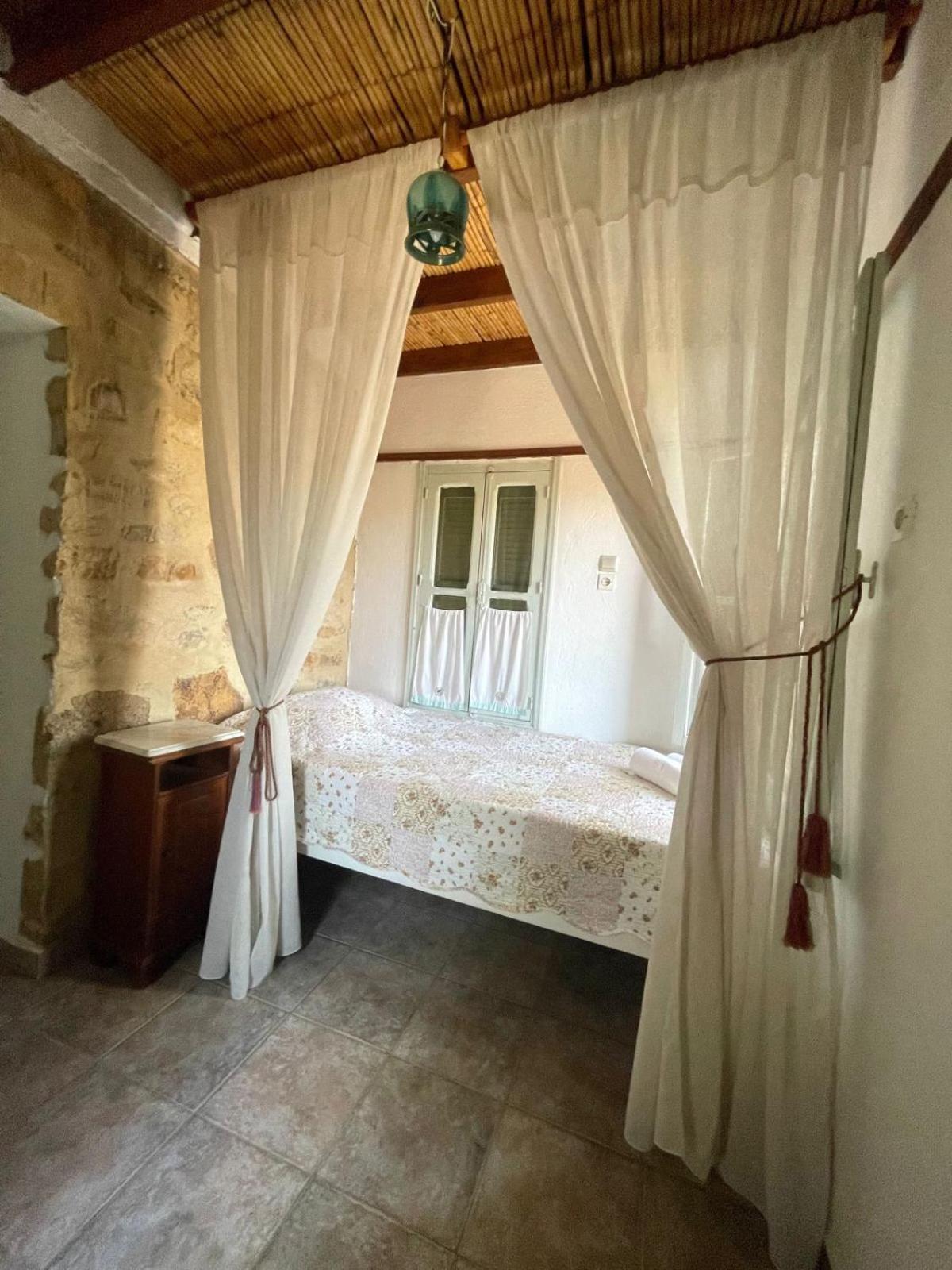 Petrino 2 - Traditional Lerian House Lakkion Экстерьер фото