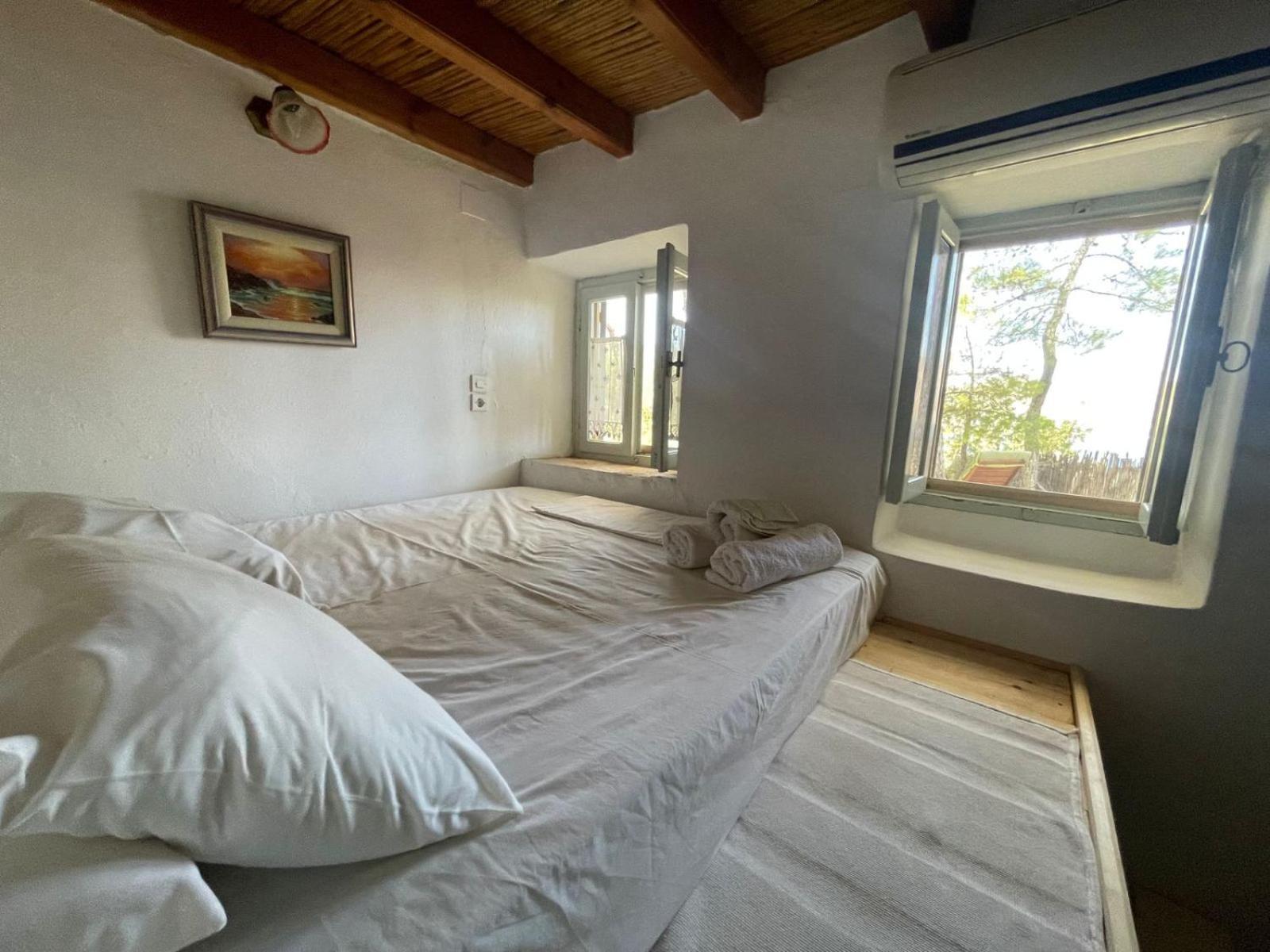 Petrino 2 - Traditional Lerian House Lakkion Экстерьер фото