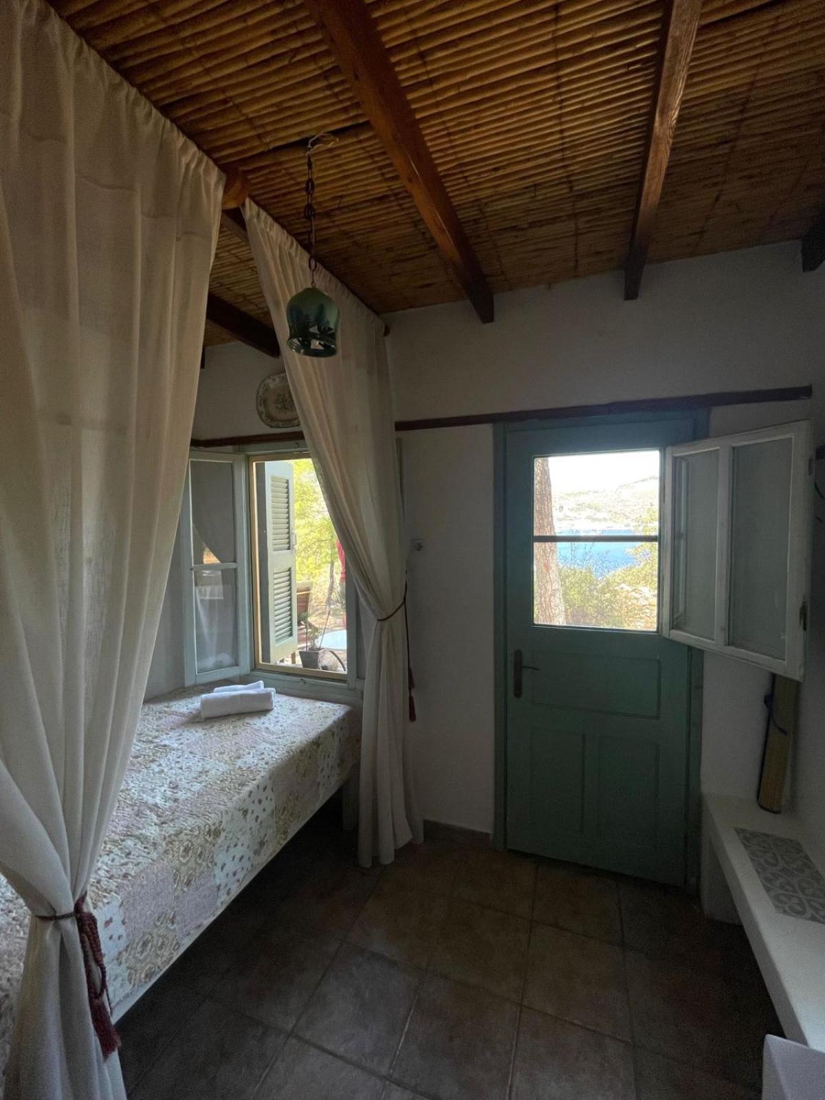 Petrino 2 - Traditional Lerian House Lakkion Экстерьер фото